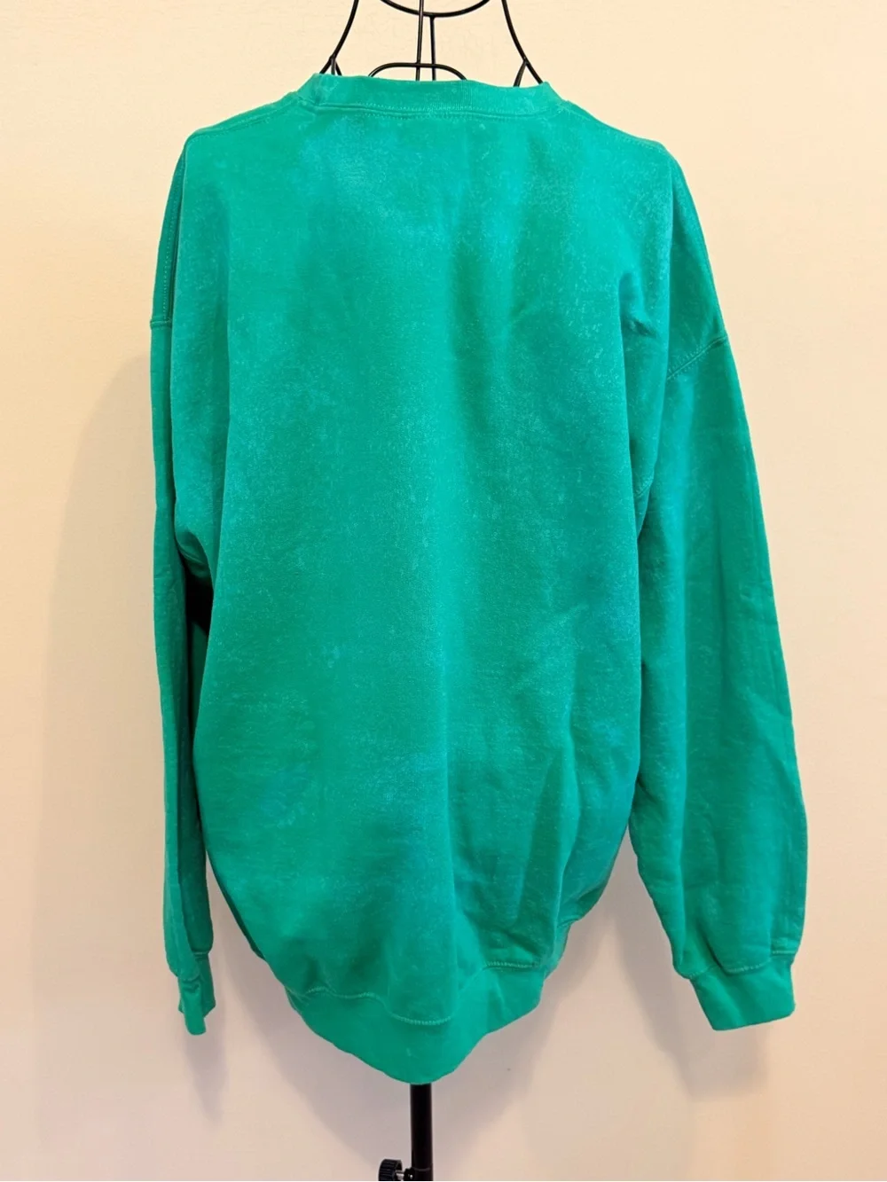Woman's Green Crewneck Pullover Fleece Jeep Girl Sweatshirt XL Christmas Graphic